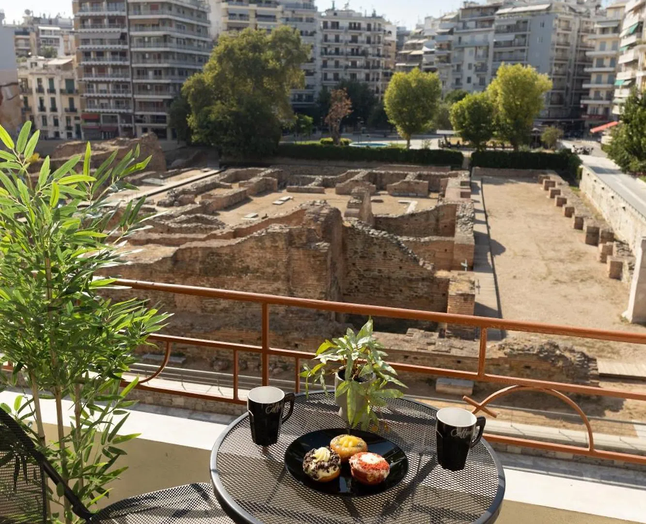 Starlights Wonderful View Apartments By Binobi! contacts